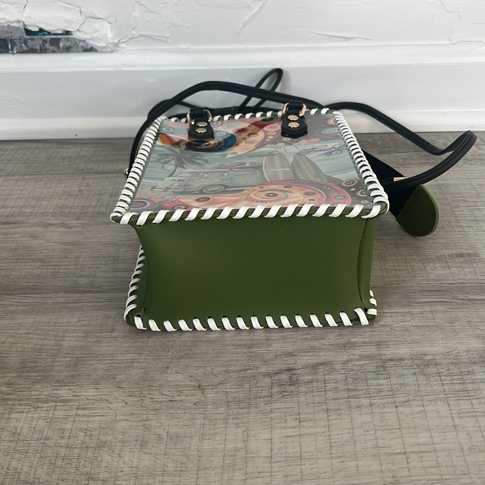 *SOLD* CHiP modern style VW camper van bug beetle car waves surf crossbody purse - Picture 11 of 17
